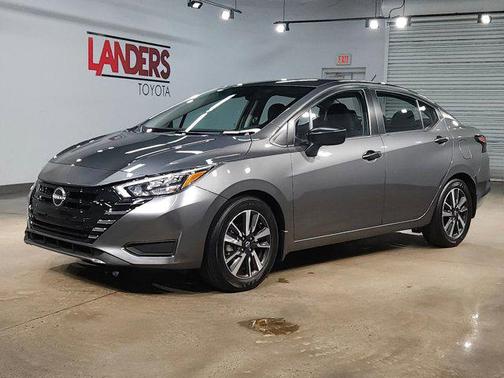 Gun Metallic 2025 Nissan Versa 1.6 S
