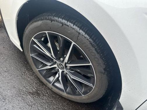 Ice Cap 2024 Toyota Camry SE