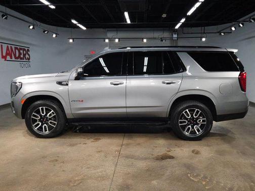 2023 GMC Yukon 4WD AT4