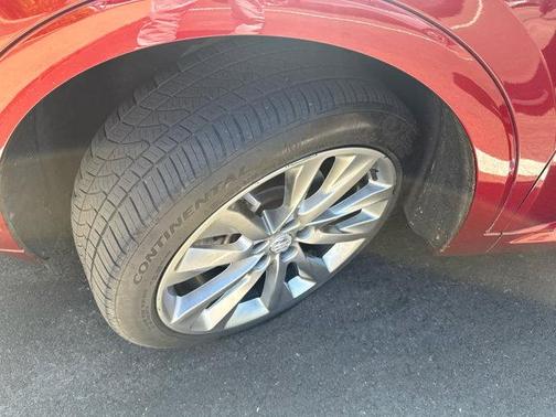 Cinnabar Metallic 2022 Buick Envision FWD Avenir