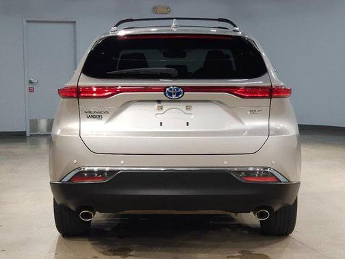 2023 Toyota Venza XLE