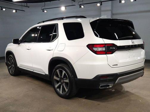 2024 Honda Pilot Touring 8-Passenger