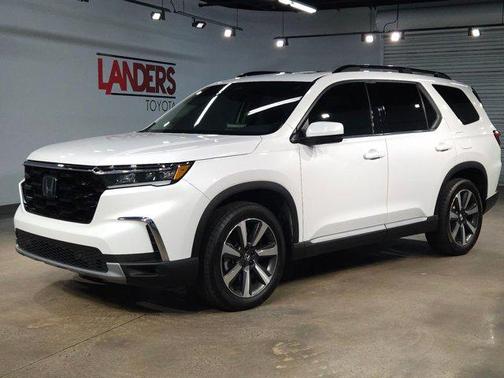 2024 Honda Pilot Touring 8-Passenger