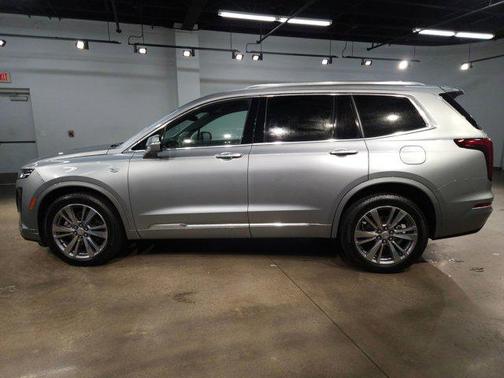 2025 Cadillac XT6 Premium Luxury AWD