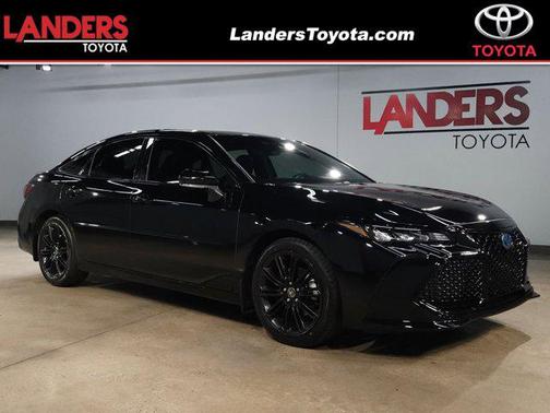 2022 Toyota Avalon Hybrid XSE