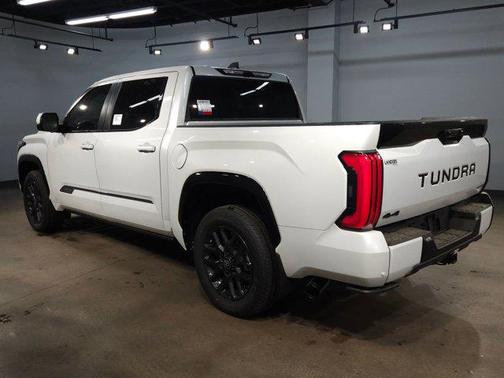 2025 Toyota Tundra Hybrid Platinum