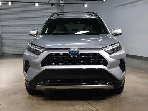2023 Toyota RAV4 Hybrid SE