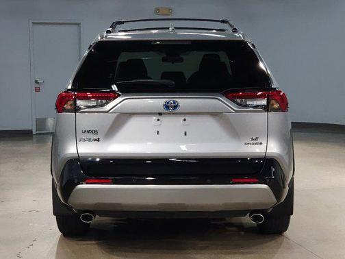 2023 Toyota RAV4 Hybrid SE