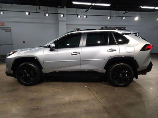 2023 Toyota RAV4 Hybrid SE