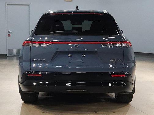 2025 Toyota Crown Signia Limited
