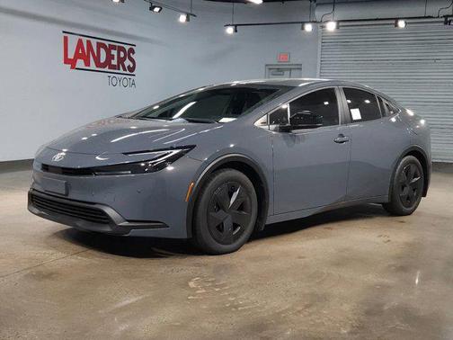 2025 Toyota Prius LE