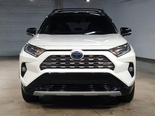 2021 Toyota RAV4 Hybrid SE
