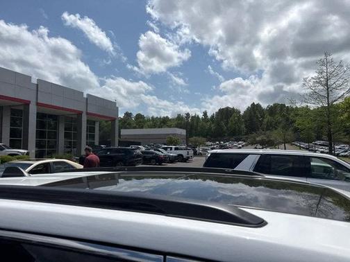 Bright White Clearcoat 2025 Jeep Grand Cherokee Limited