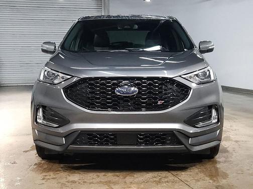 Carbonized Gray Metallic 2023 Ford Edge ST