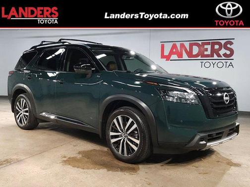 2025 Nissan Pathfinder Platinum FWD