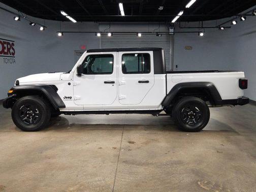 2024 Jeep Gladiator Sport