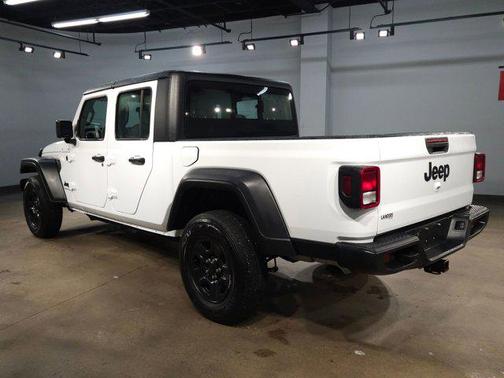 2024 Jeep Gladiator Sport