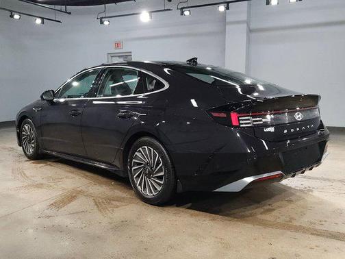 2024 Hyundai SONATA Hybrid Limited