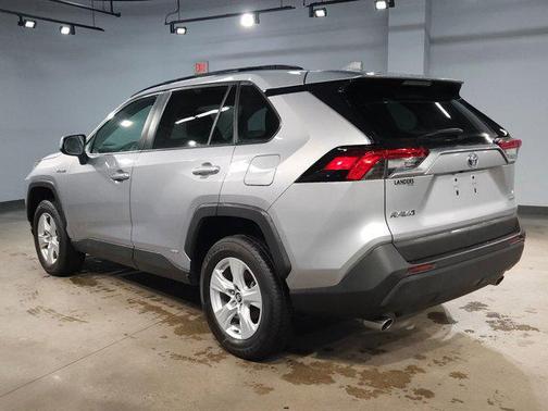 2020 Toyota RAV4 Hybrid XLE