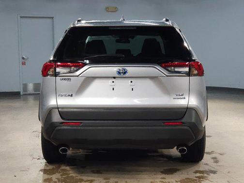 2020 Toyota RAV4 Hybrid XLE