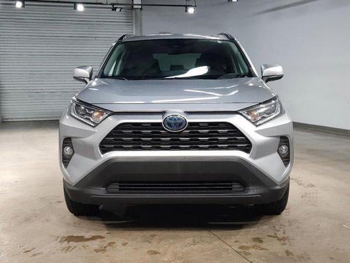 2020 Toyota RAV4 Hybrid XLE