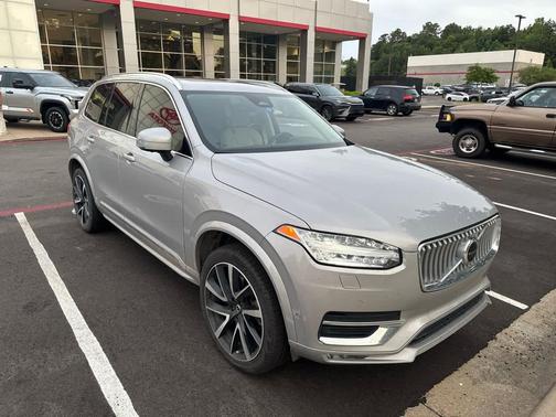 Silver Dawn Metallic 2023 Volvo XC90 B6 Plus 7-Seater