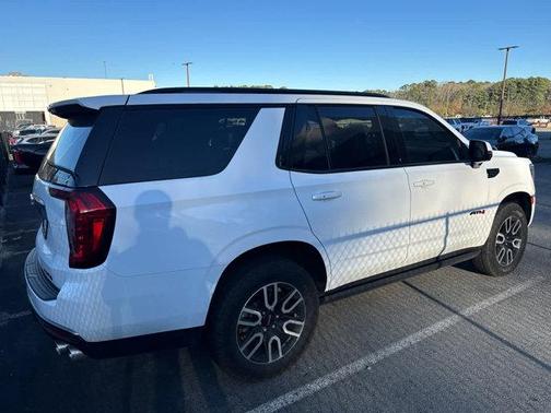 2024 GMC Yukon 4WD AT4