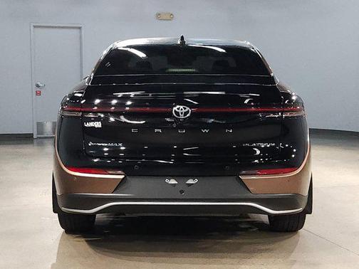 2025 Toyota Crown Platinum