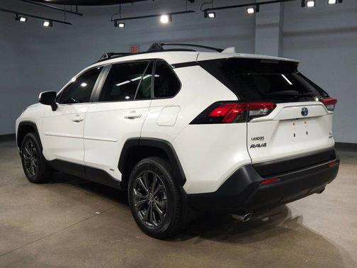 2022 Toyota RAV4 Hybrid XLE Premium