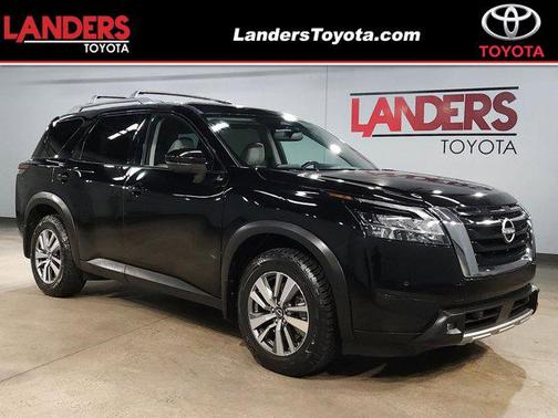2022 Nissan Pathfinder SL 2WD