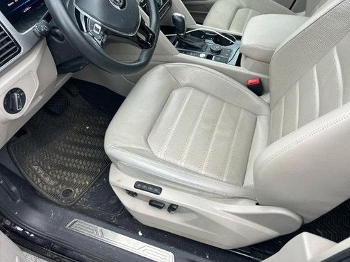 2018 Volkswagen Atlas 3.6L SEL Premium
