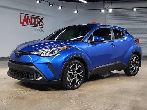 2022 Toyota C-HR XLE