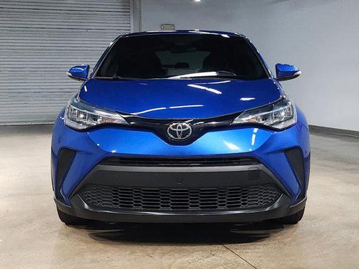 2022 Toyota C-HR XLE
