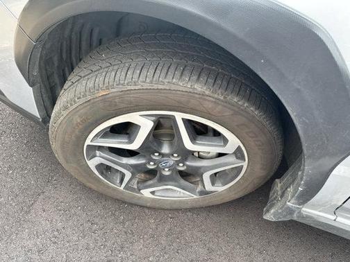 Ice Silver Metallic 2019 Subaru Crosstrek 2.0i Limited