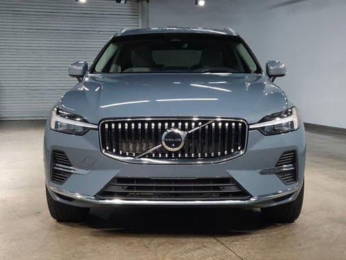 2022 Volvo XC60 Recharge Plug-In Hybrid T8 Inscription Expression
