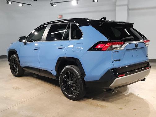 Cavalry Blue/Midnight Black Metallic 2024 Toyota RAV4 Hybrid SE