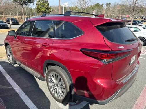 2022 Toyota Highlander Platinum