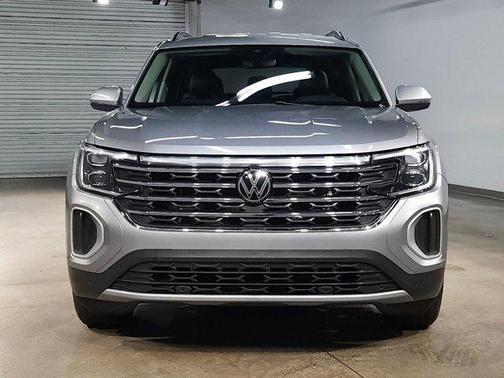 2024 Volkswagen Atlas 2.0T SE w/Technology 4MOTION