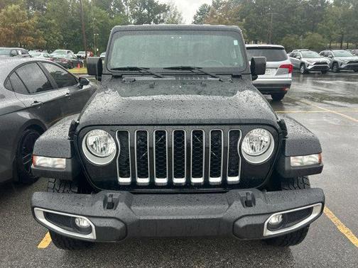 2022 Jeep Gladiator Overland