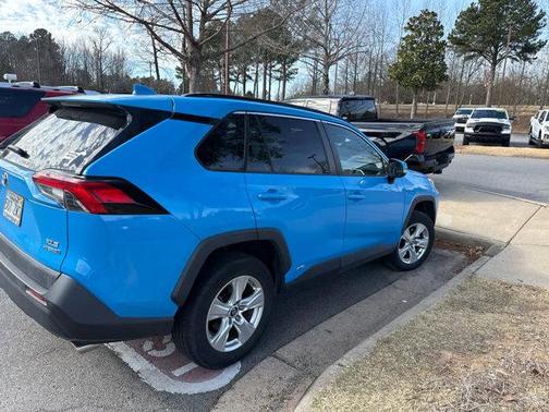 2019 Toyota RAV4 Hybrid XLE