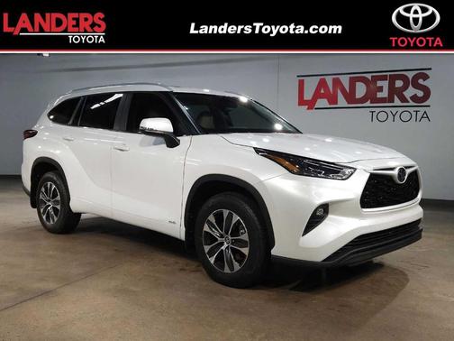 2025 Toyota Highlander Hybrid XLE