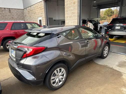2021 Toyota C-HR LE