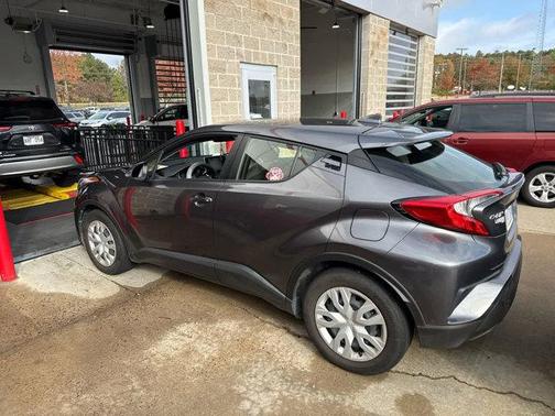 2021 Toyota C-HR LE