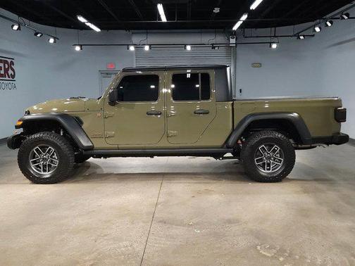 2025 Jeep Gladiator Mojave 4x4
