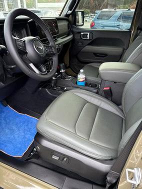 2025 Jeep Gladiator Mojave 4x4