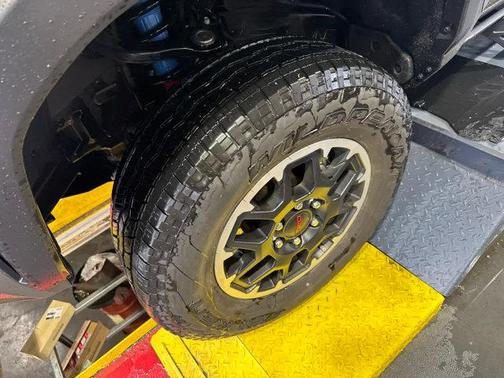 2025 Toyota Tacoma Hybrid TRD Off Road