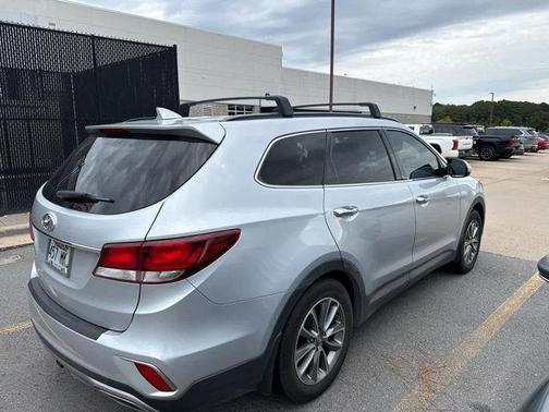 2018 Hyundai SANTA FE SE