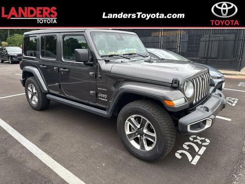Granite Crystal Metallic Clearcoat 2021 Jeep Wrangler Unlimited Sahara