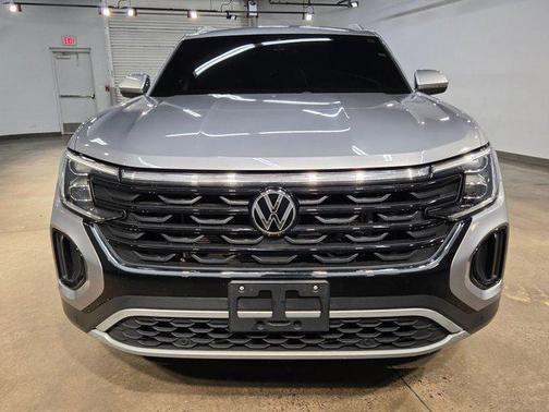 2024 Volkswagen Atlas Cross Sport 2.0T SE w/Technology 4MOTION