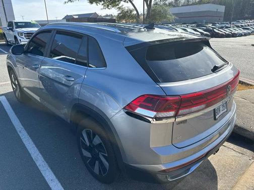 2024 Volkswagen Atlas Cross Sport 2.0T SE w/Technology 4MOTION